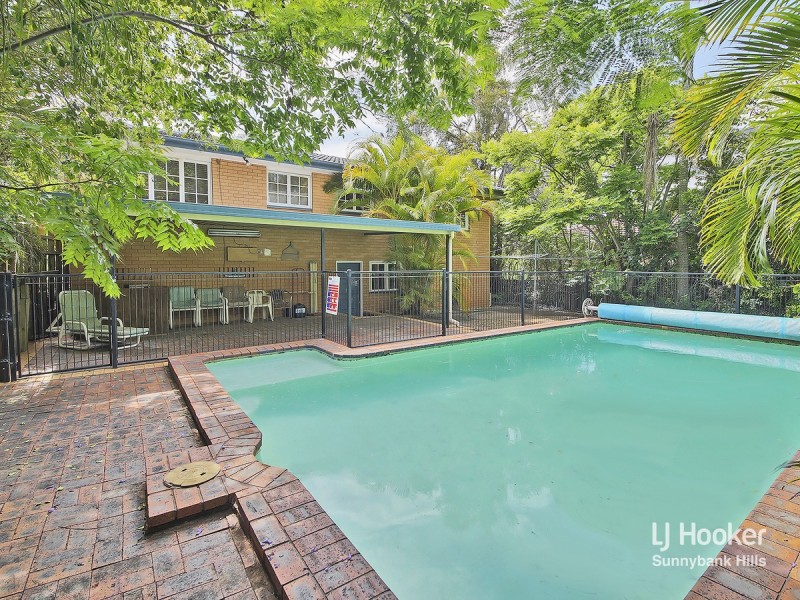 675 Mains Road, Macgregor QLD 4109