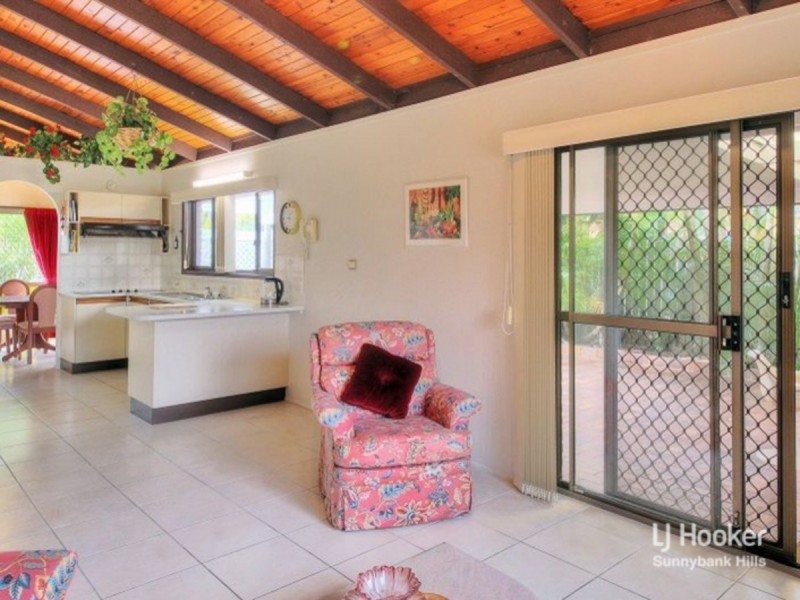 17 Marsala Street, Calamvale QLD 4116