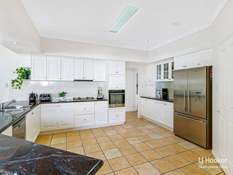 42 Poinciana Crescent, Stretton QLD 4116