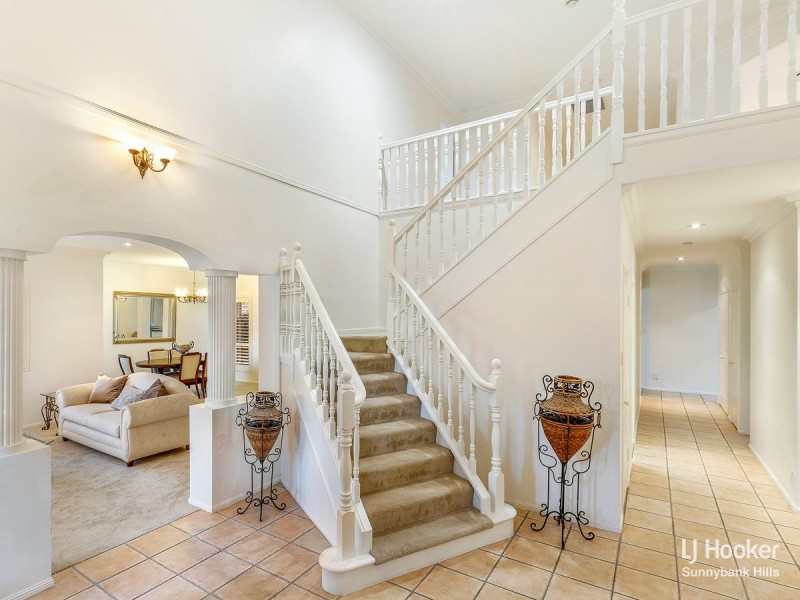 42 Poinciana Crescent, Stretton QLD 4116