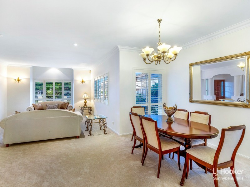 42 Poinciana Crescent, Stretton QLD 4116