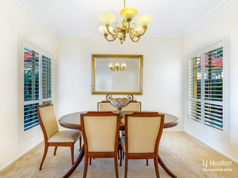 42 Poinciana Crescent, Stretton QLD 4116