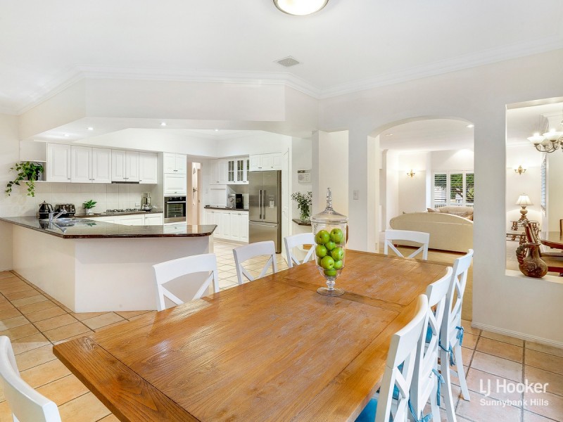 42 Poinciana Crescent, Stretton QLD 4116