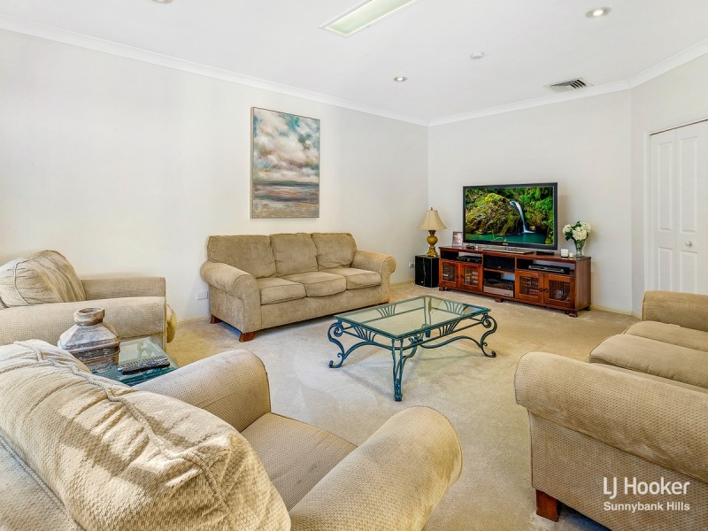 42 Poinciana Crescent, Stretton QLD 4116