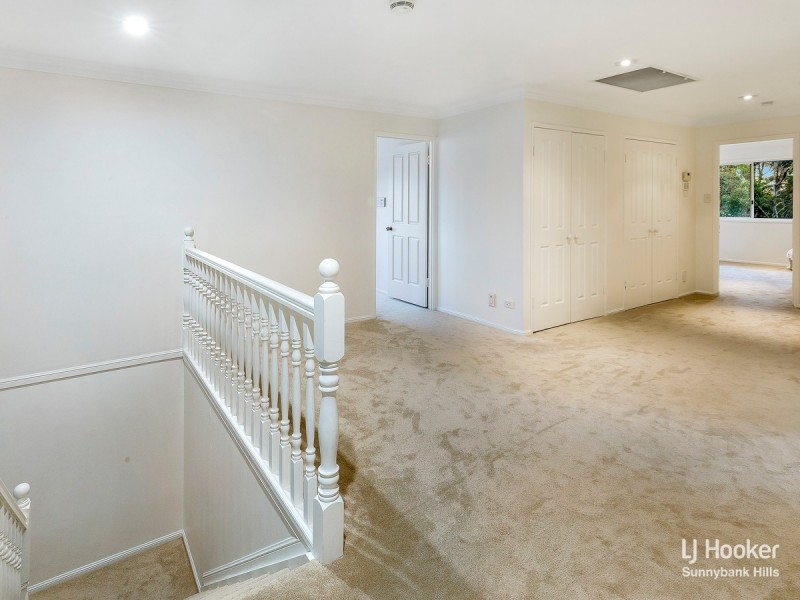 42 Poinciana Crescent, Stretton QLD 4116