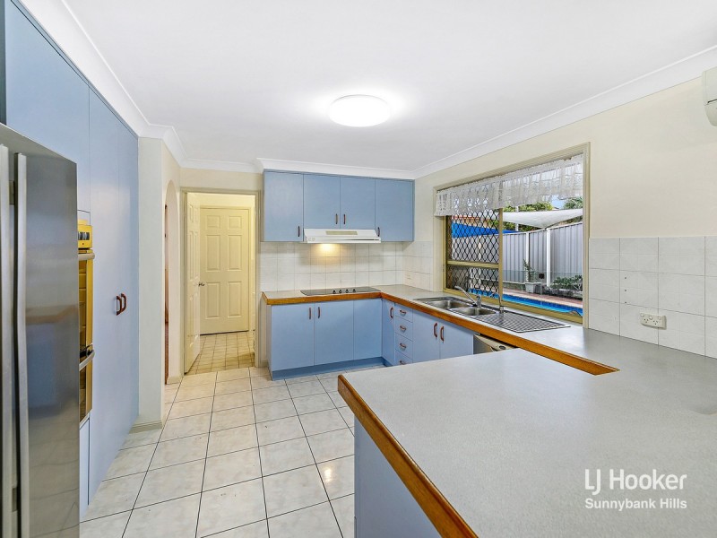 1 Cleveland Place, Stretton QLD 4116