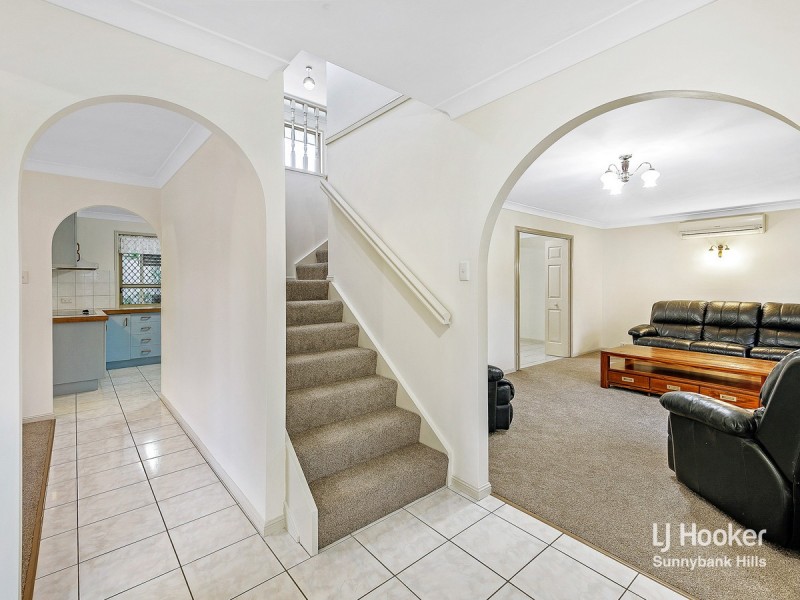 1 Cleveland Place, Stretton QLD 4116