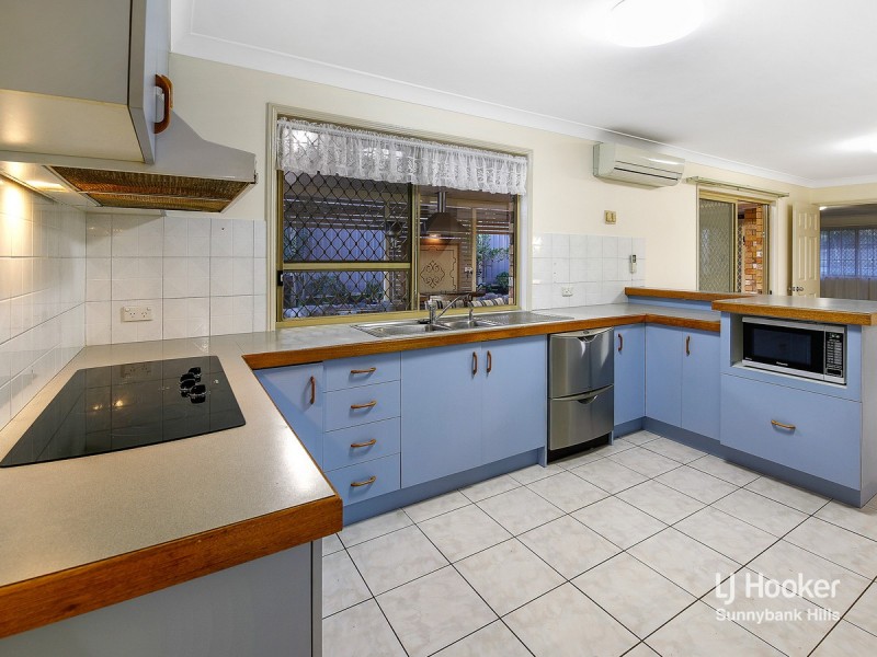1 Cleveland Place, Stretton QLD 4116
