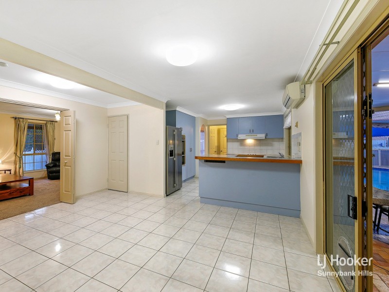 1 Cleveland Place, Stretton QLD 4116