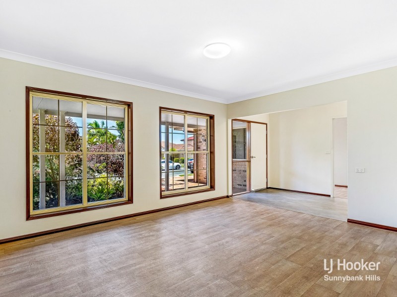 11 Hickory Place, Calamvale QLD 4116