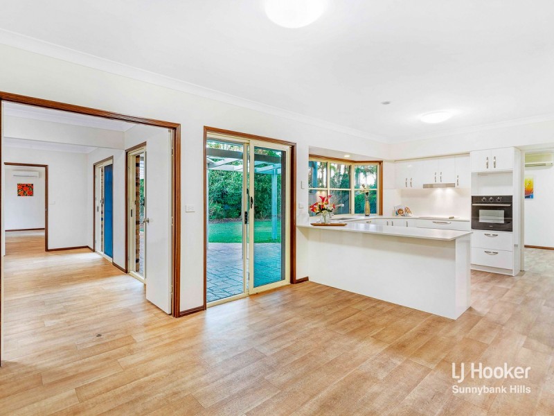 11 Hickory Place, Calamvale QLD 4116
