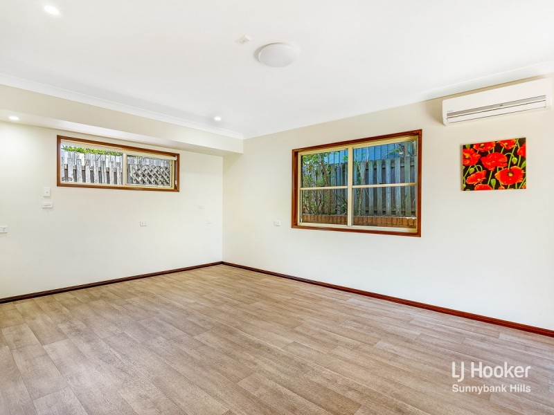 11 Hickory Place, Calamvale QLD 4116