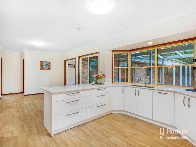 11 Hickory Place, Calamvale QLD 4116