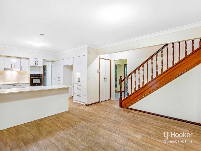 11 Hickory Place, Calamvale QLD 4116