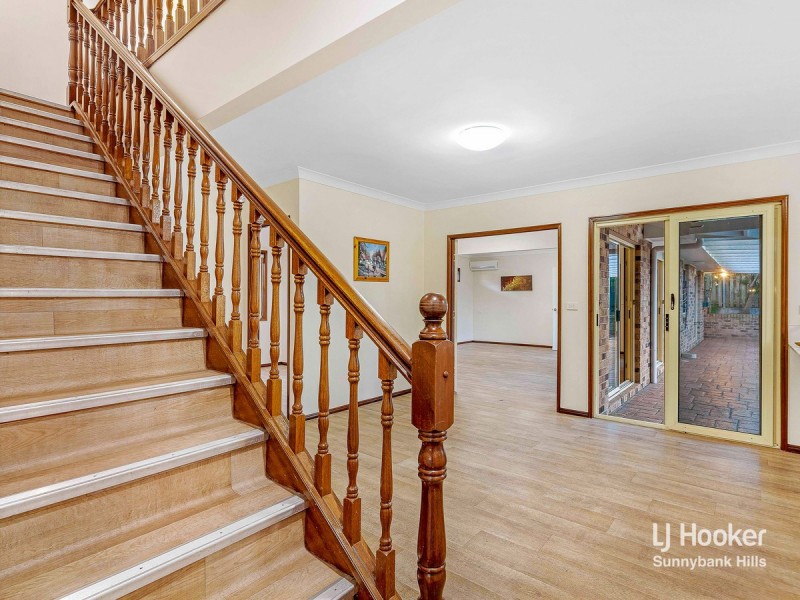 11 Hickory Place, Calamvale QLD 4116