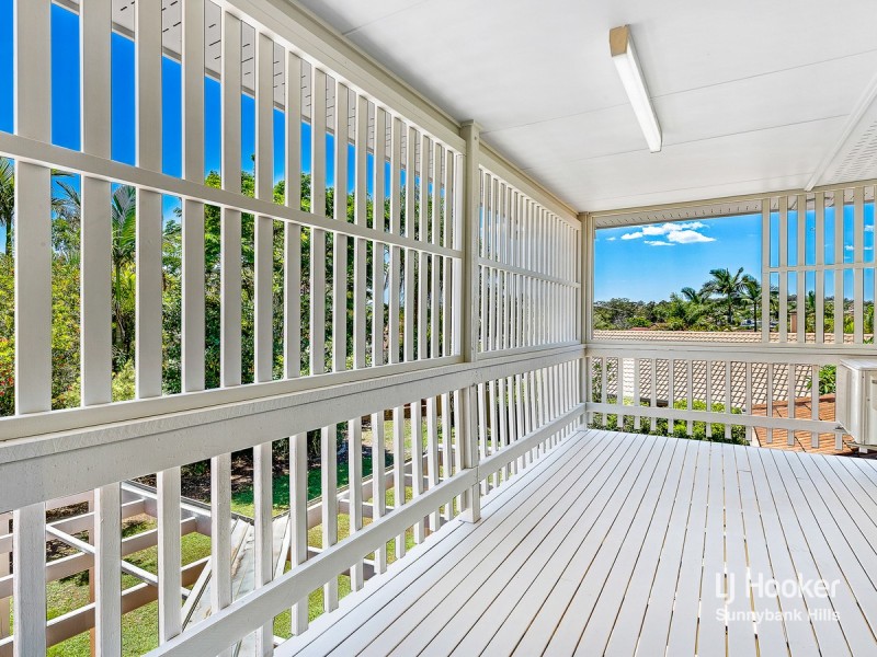 11 Hickory Place, Calamvale QLD 4116