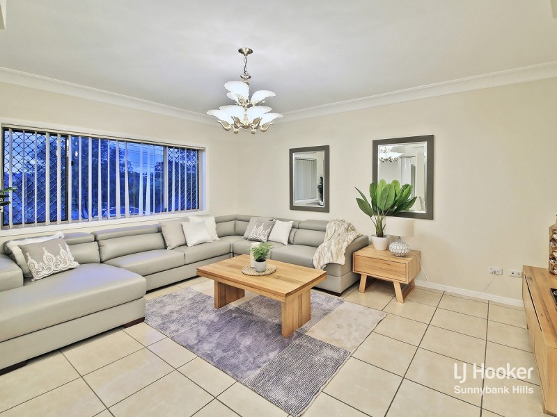 9 Westland Street, Macgregor QLD 4109