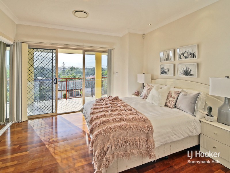 9 Westland Street, Macgregor QLD 4109