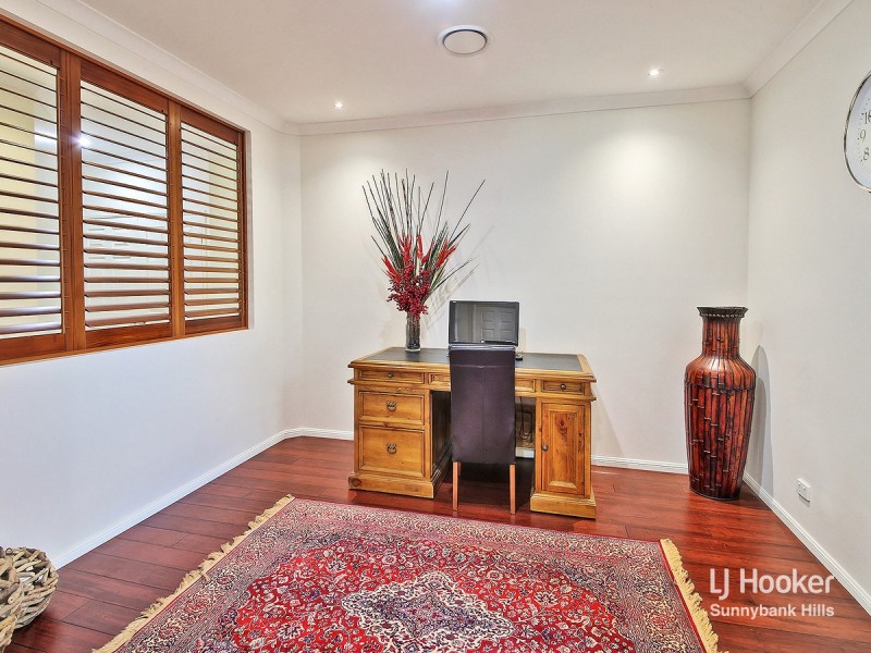 8 Lincon Place, Parkinson QLD 4115