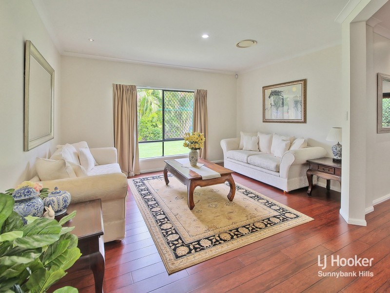 8 Lincon Place, Parkinson QLD 4115