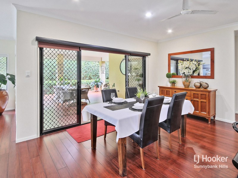 8 Lincon Place, Parkinson QLD 4115