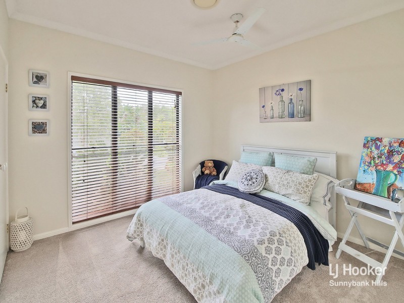 8 Lincon Place, Parkinson QLD 4115