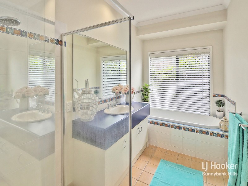 8 Lincon Place, Parkinson QLD 4115