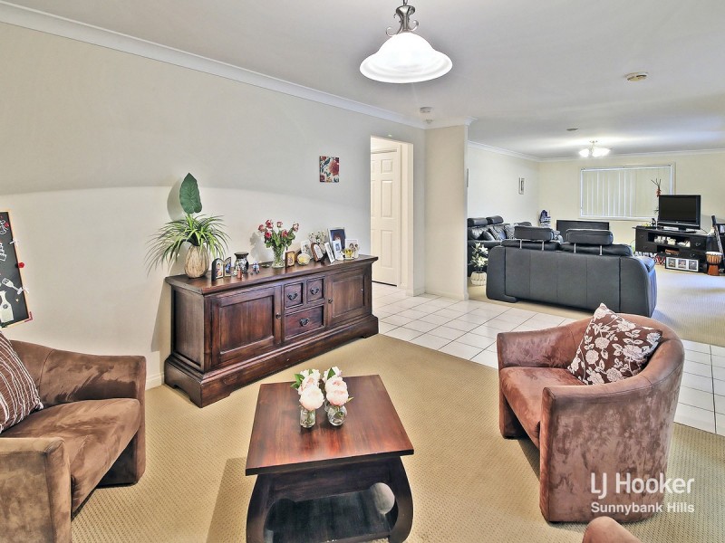 61 Bordeaux Street, Eight Mile Plains QLD 4113