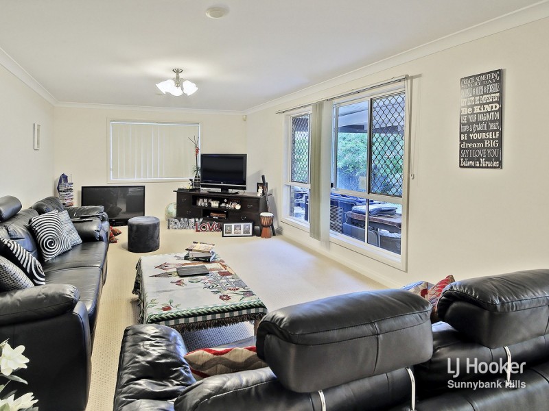 61 Bordeaux Street, Eight Mile Plains QLD 4113