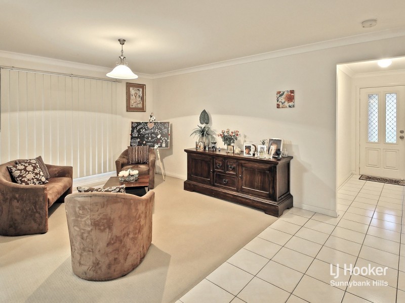 61 Bordeaux Street, Eight Mile Plains QLD 4113