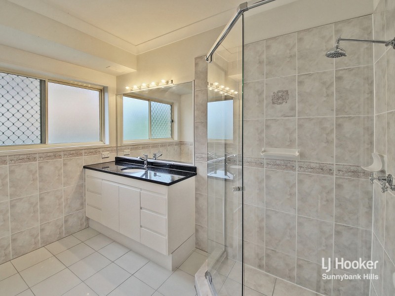 11 Lugano Close, Parkinson QLD 4115