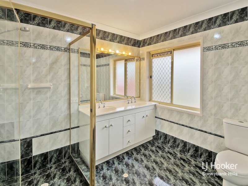 11 Lugano Close, Parkinson QLD 4115