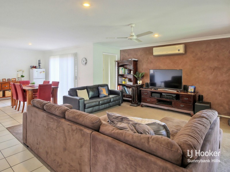20 Mapelton Circuit, Parkinson QLD 4115