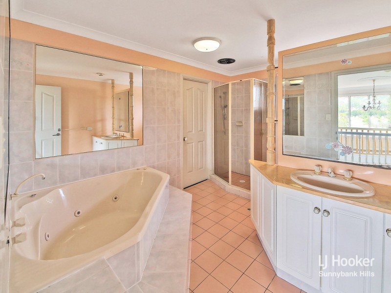 29 Casuarina Crescent, Calamvale QLD 4116