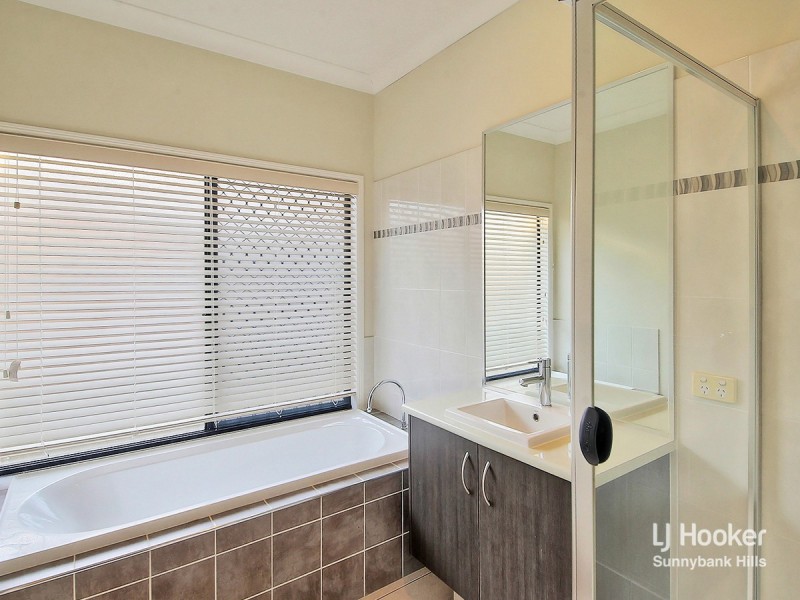 10 Collett Street, Eight Mile Plains QLD 4113