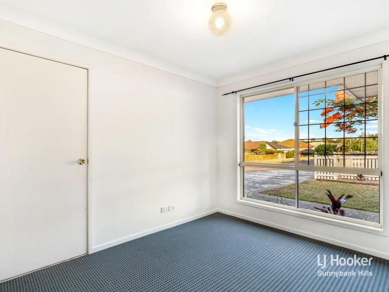 11 Swanbrook Place, Parkinson QLD 4115
