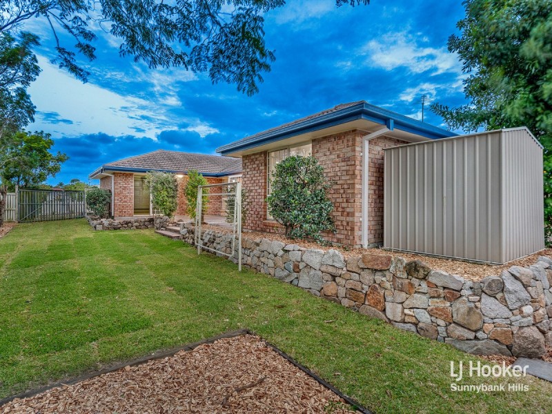 11 Swanbrook Place, Parkinson QLD 4115