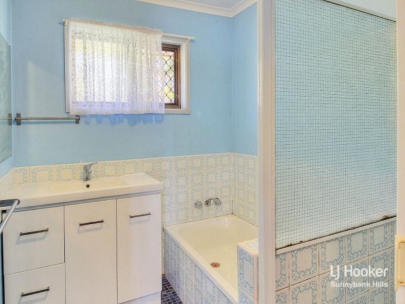 182 Pinelands Road, Sunnybank Hills QLD 4109