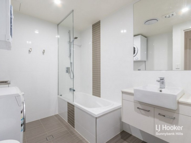 2213/1-5 Cremin Street, Upper Mount Gravatt QLD 4122