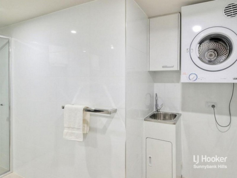 2213/1-5 Cremin Street, Upper Mount Gravatt QLD 4122