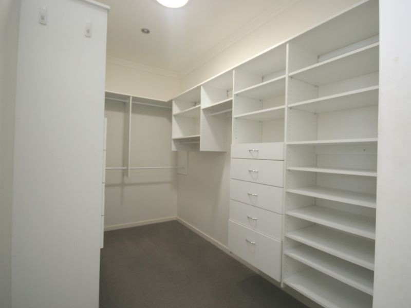 11 Penson Street, Stretton QLD 4116