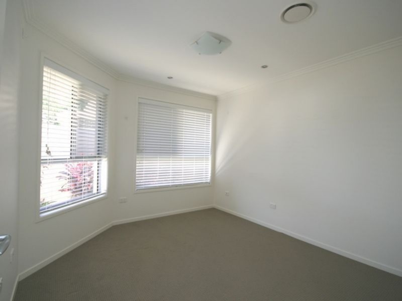 11 Penson Street, Stretton QLD 4116