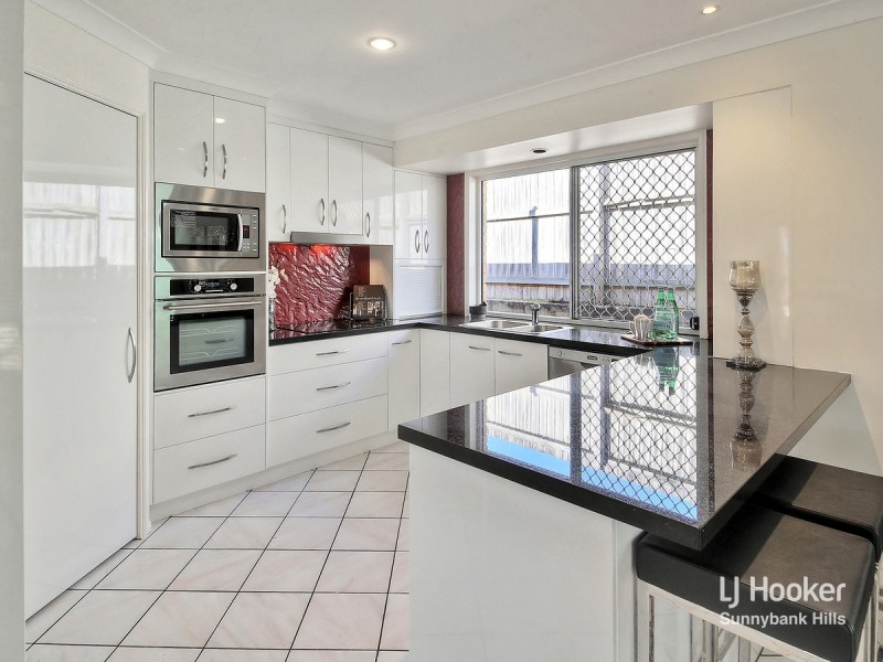 348 Warrigal Road, Eight Mile Plains QLD 4113