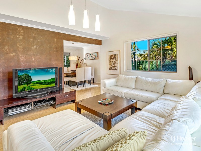 1 Maywood Crescent, Calamvale QLD 4116