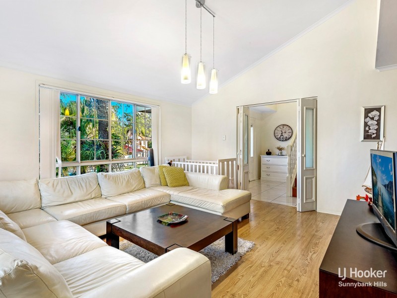 1 Maywood Crescent, Calamvale QLD 4116