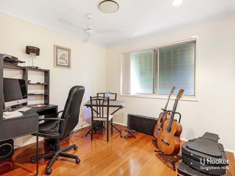 1 Maywood Crescent, Calamvale QLD 4116