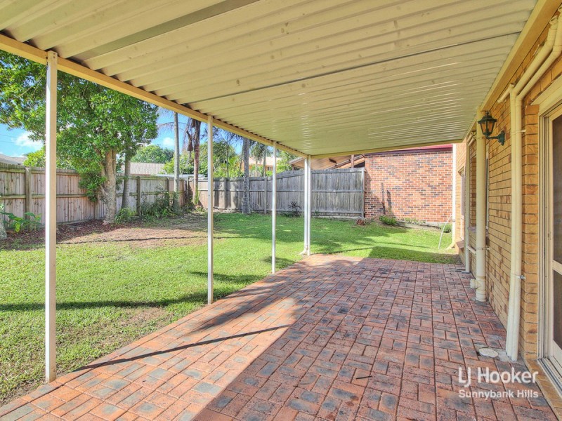 17 Cressbrook Street, Eight Mile Plains QLD 4113