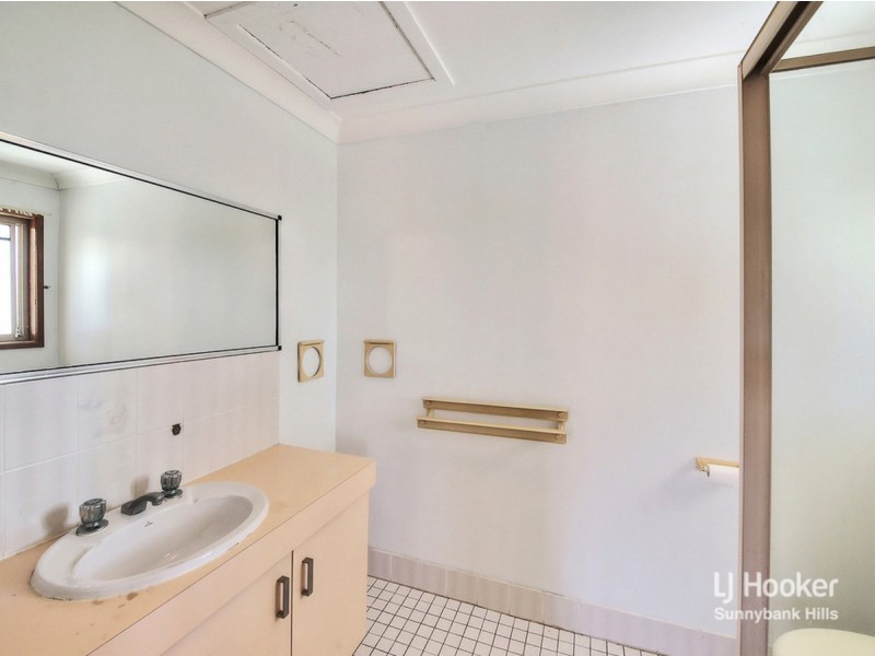 17 Cressbrook Street, Eight Mile Plains QLD 4113