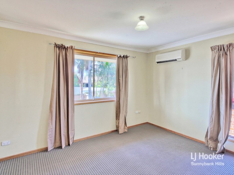 17 Cressbrook Street, Eight Mile Plains QLD 4113