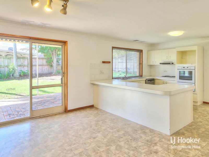 17 Cressbrook Street, Eight Mile Plains QLD 4113